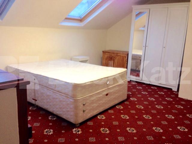 			NEW INSTRUCTION, 3 Bedroom, 1 bath, 1 reception Apartment			 Merton Road, Wimbledon 